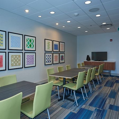 Holiday Inn Express & Suites St. John'S Airport By Ihg Exterior foto
