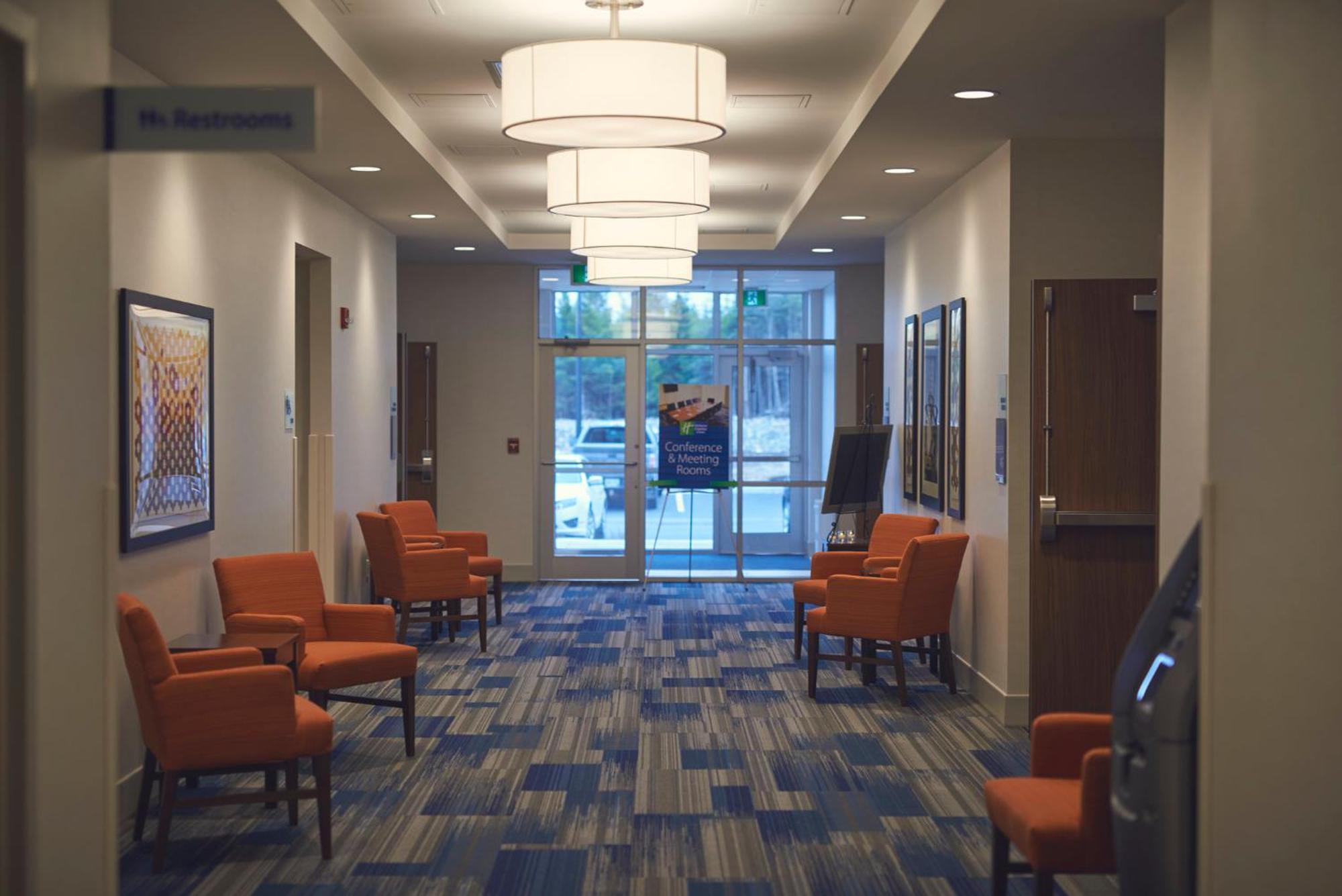 Holiday Inn Express & Suites St. John'S Airport By Ihg Exterior foto