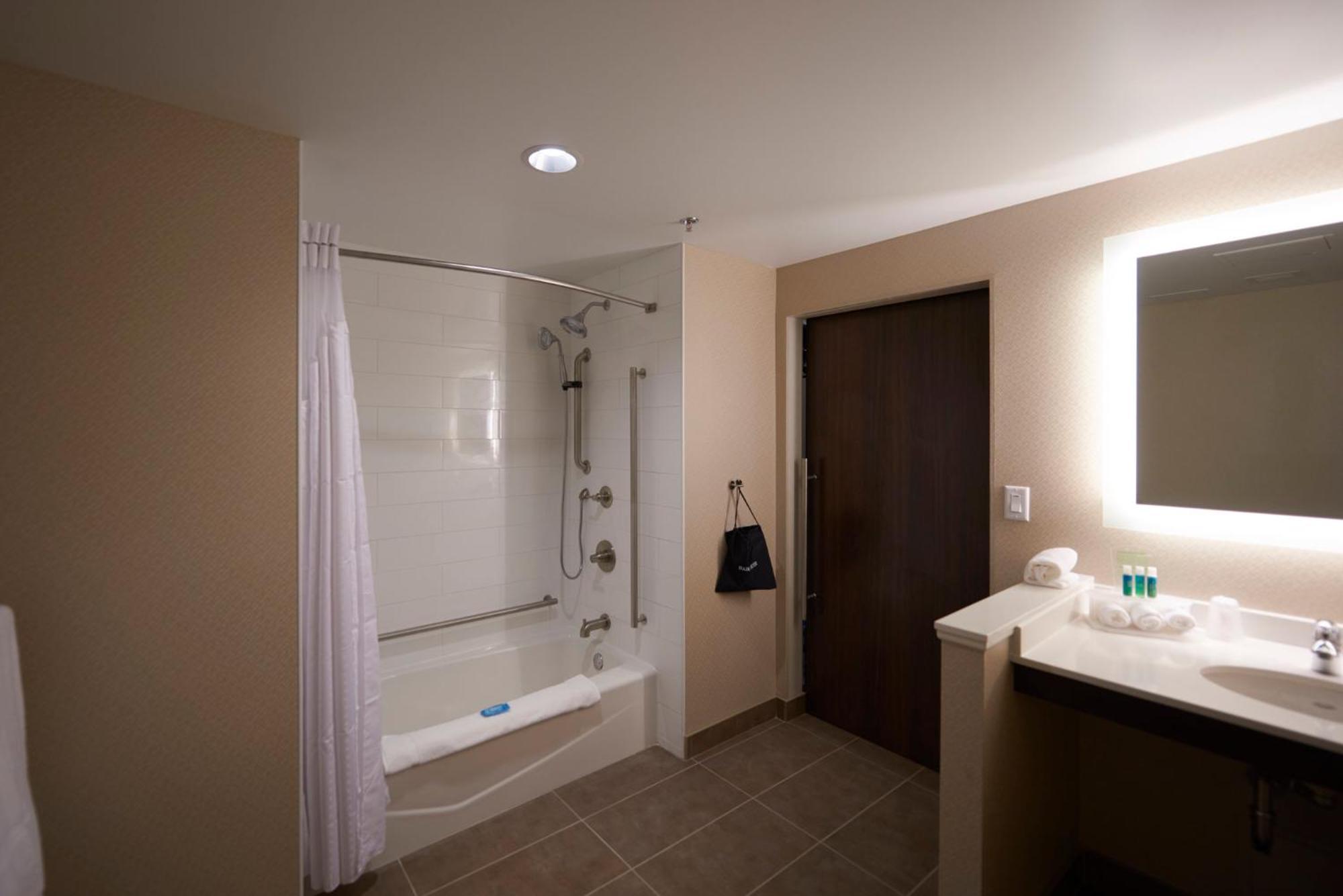 Holiday Inn Express & Suites St. John'S Airport By Ihg Exterior foto