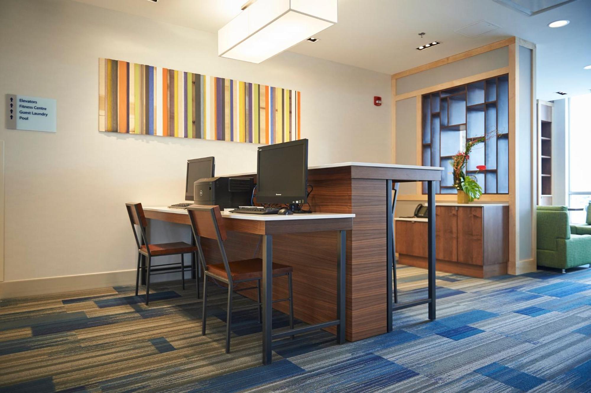 Holiday Inn Express & Suites St. John'S Airport By Ihg Exterior foto